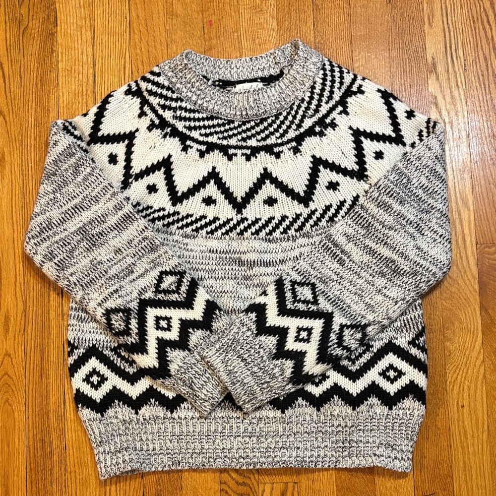 Wonderly Black and White Patterned Women's Sweater🩵